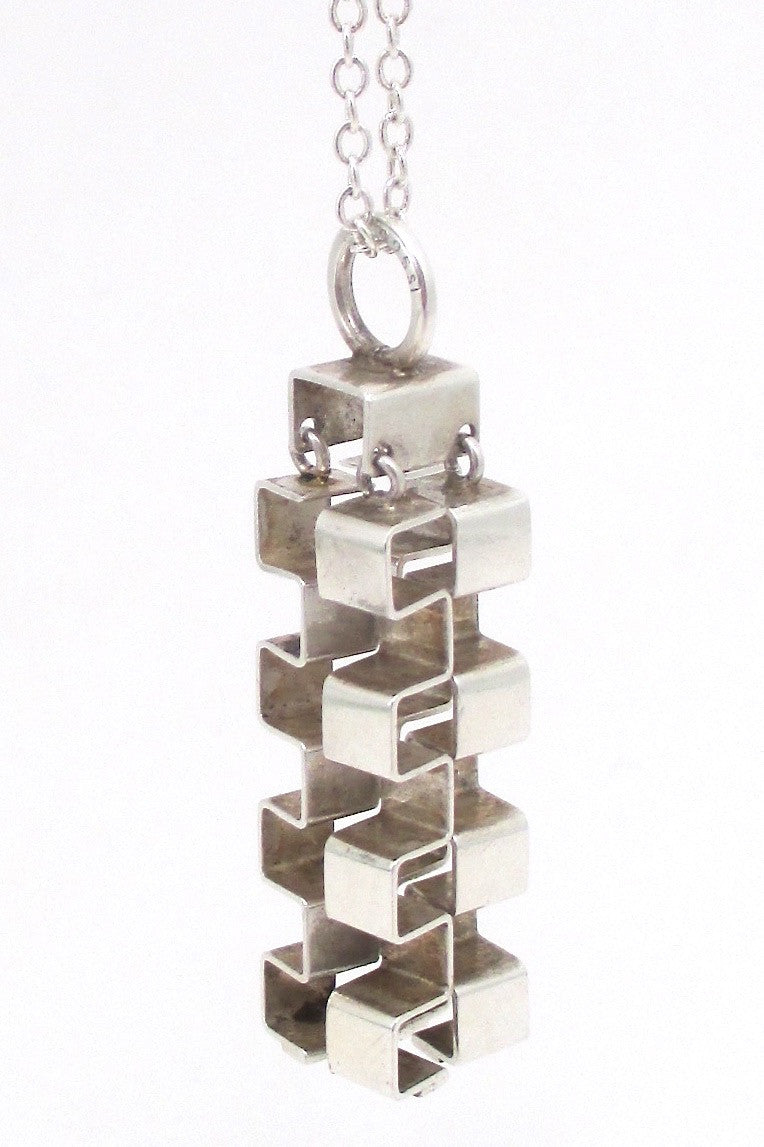 Elis Kauppi for Kupittaan Kulta Finland vintage Scandinavian Modernist silver kinetic pendant necklace