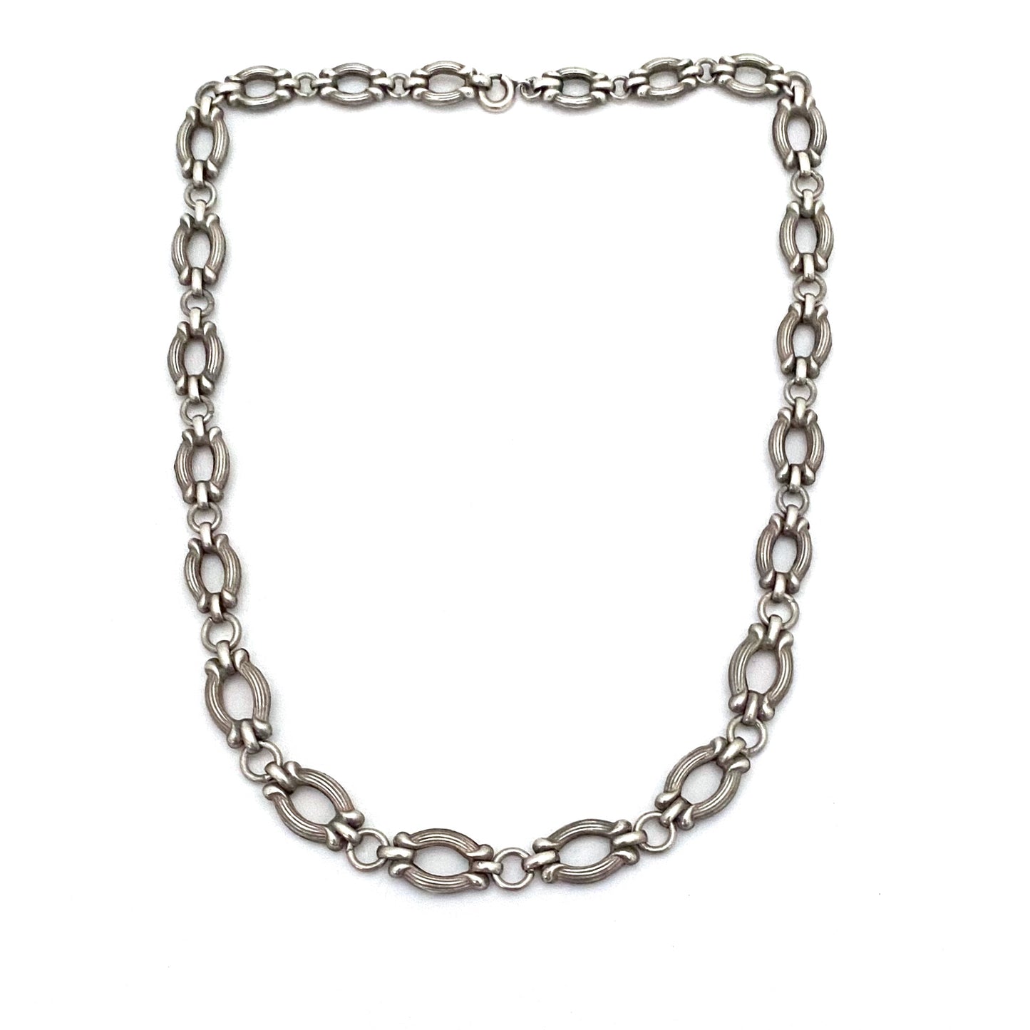 antique graduated chain necklace ~ ribbed link