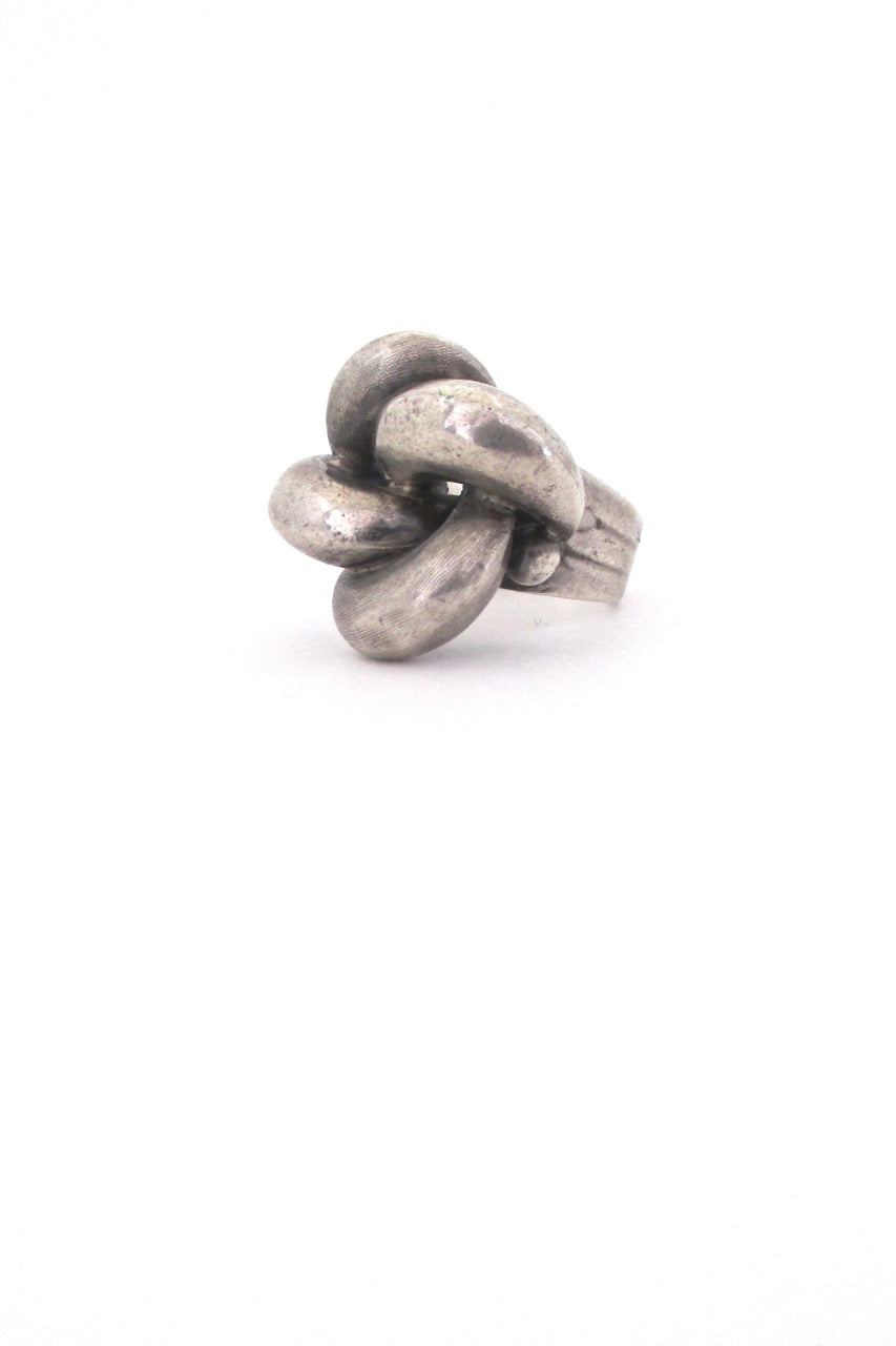 Industria Argentina large dimensional mid century modernist sterling silver ring by Antonio Belgiorno