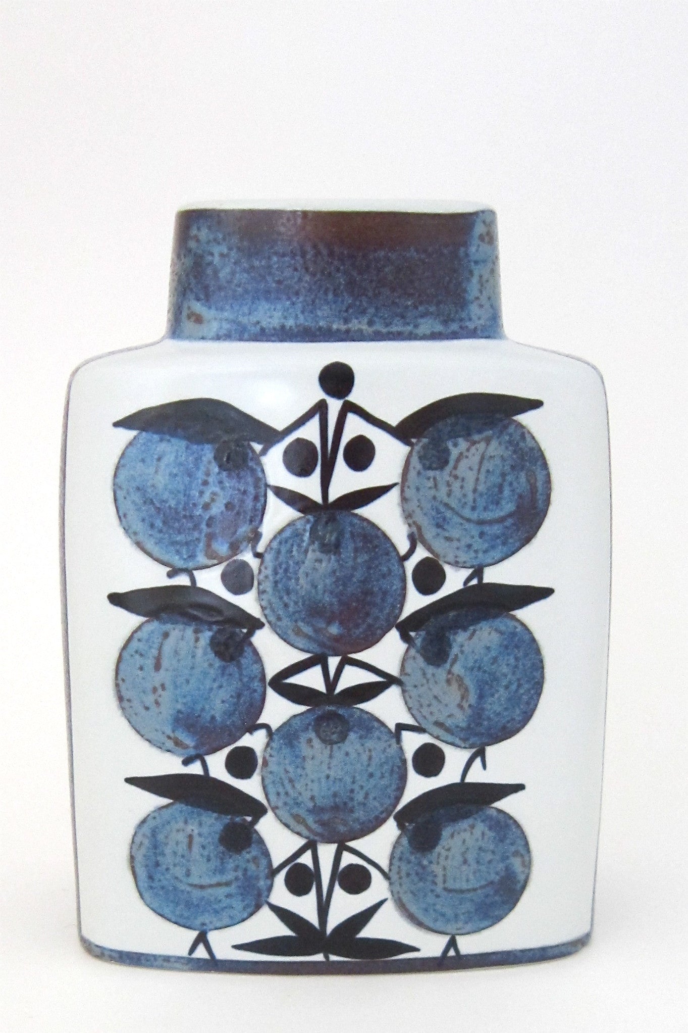 Royal Copenhagen Denmark tenera fruit vase by Grethe Helland Hansen
