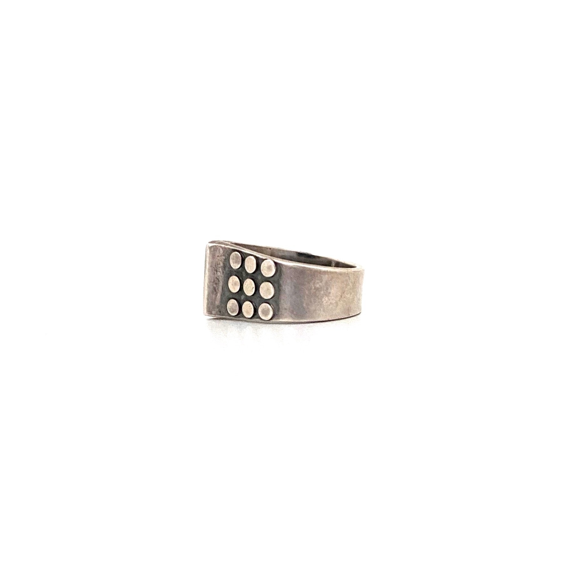 profile Anna Greta Eker Plus Studios Norway Design vintage silver dots ring Scandinavian Modernist jewelry design