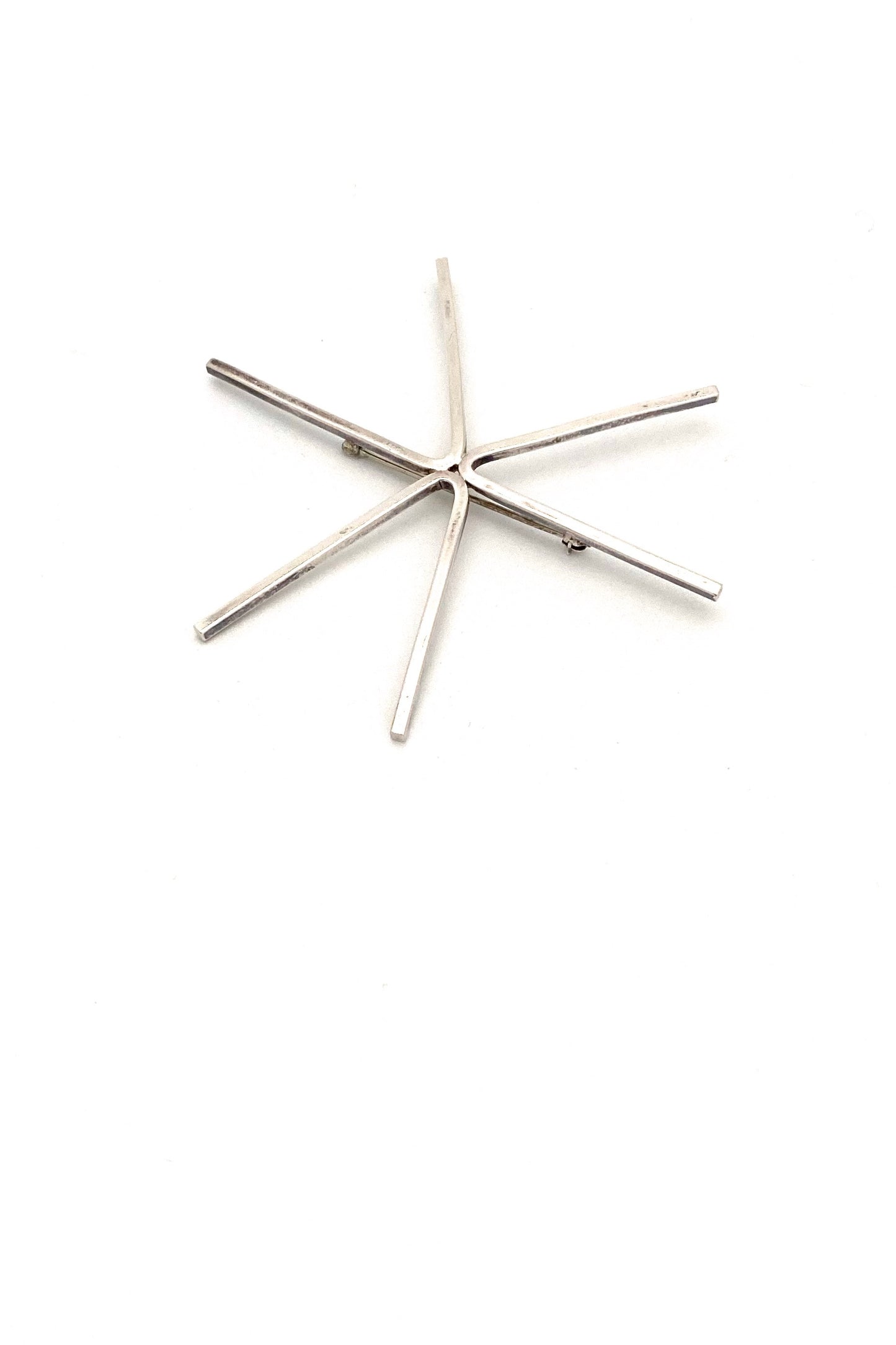 Betty Cooke USA large vintage silver star brooch American Modernist jewelry design