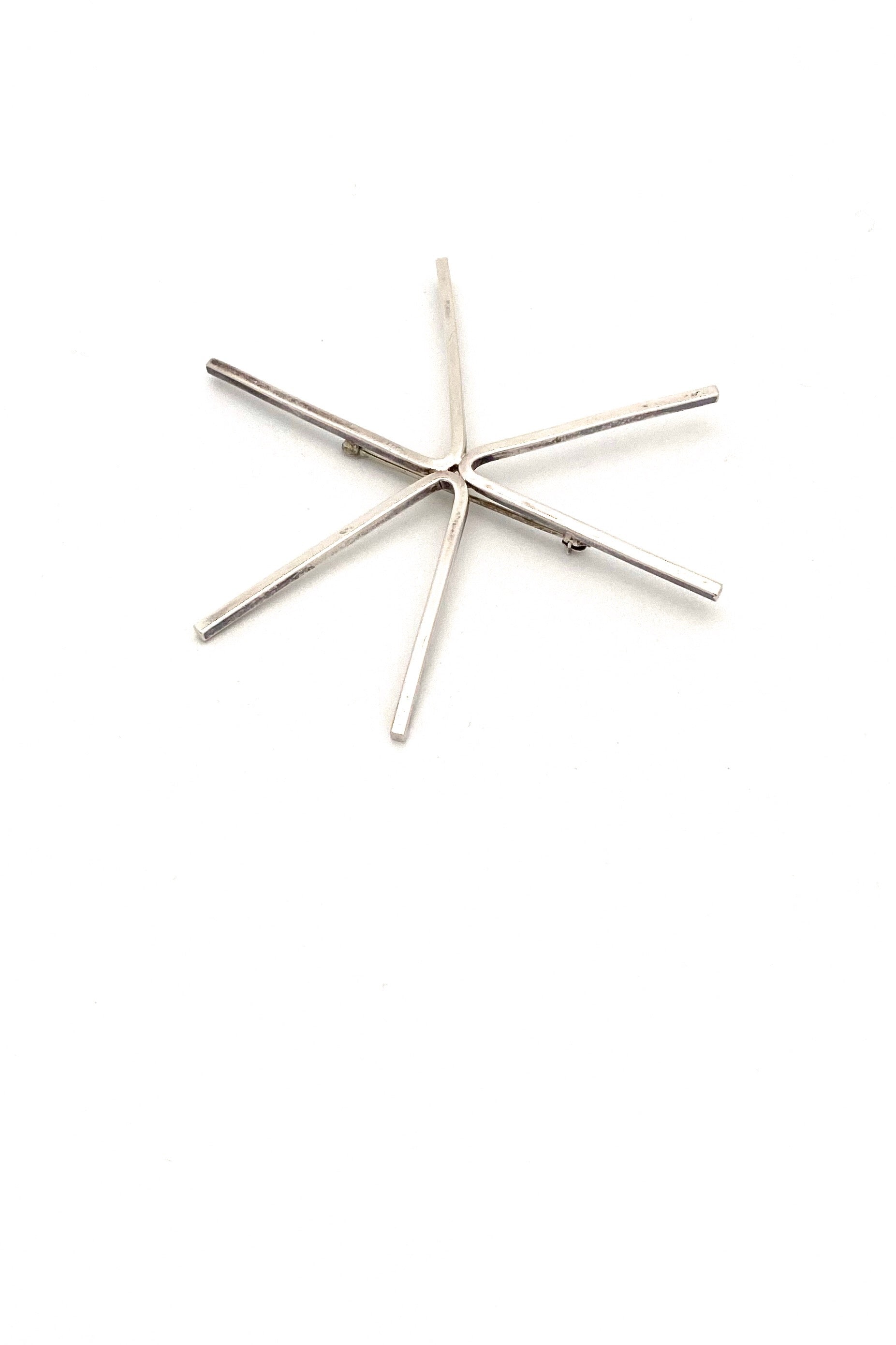 Betty Cooke USA large vintage silver star brooch American Modernist jewelry design