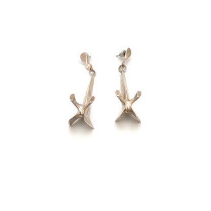 Campbell Scott long sculptural silver drop earrings