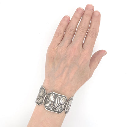 scale Carl Poul Petersen Canada vintage silver wide tulips panel link bracelet Canadian jewelry design