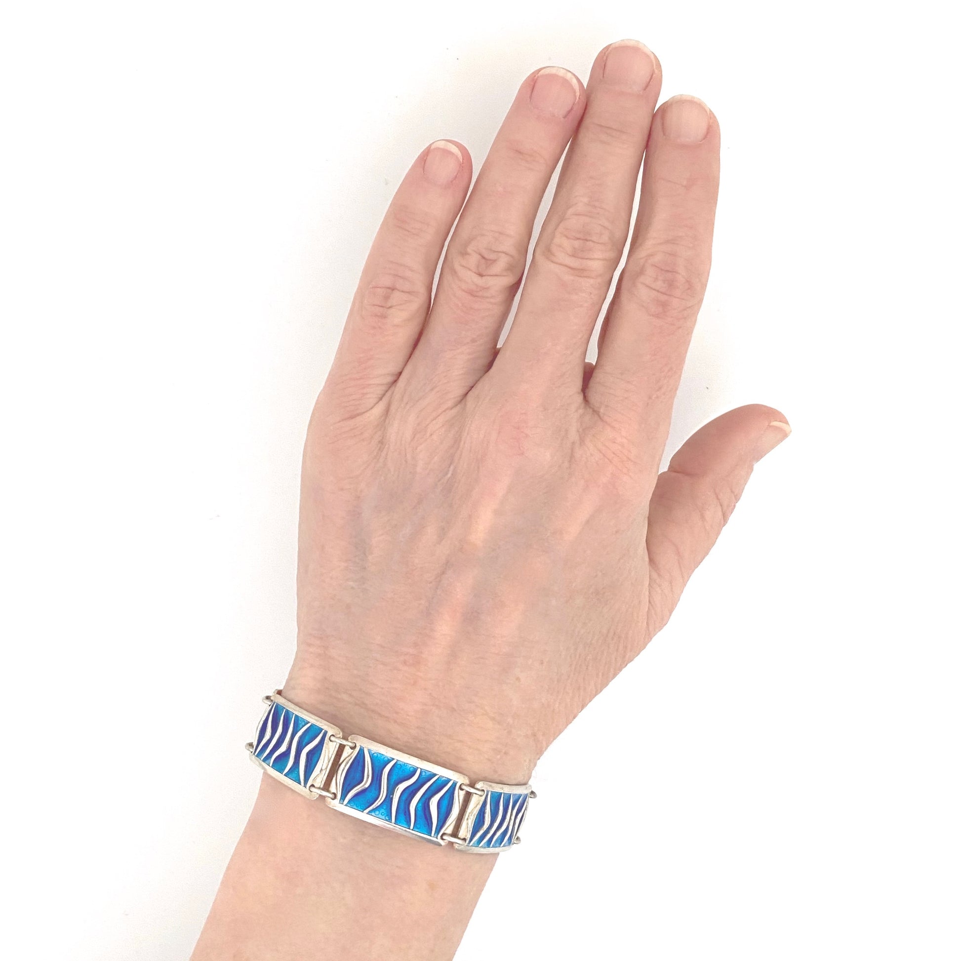 scale David-Andersen Norway vintage silver enamel wave panel link bracelet aqua blue Scandinavian Modernist jewelry design