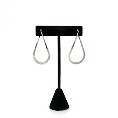 detail Ed Levin USA vintage silver large hoop earrings American Modernist jewelry design