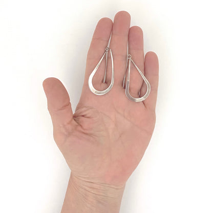 scale Ed Levin USA vintage silver large hoop earrings American Modernist jewelry design
