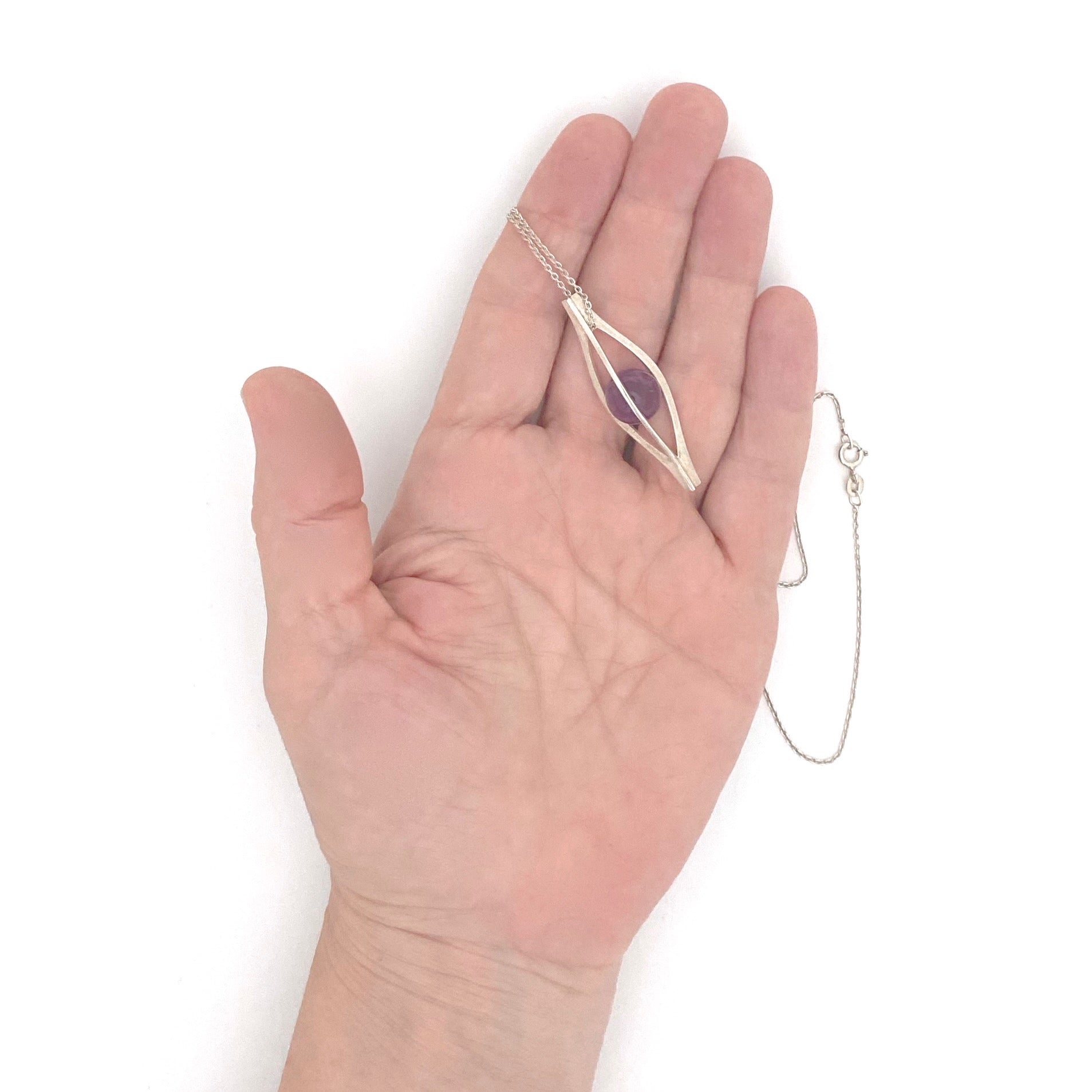 scale Elis Kauppi Kupittaan Kulta Finland vintage silver amethyst pendant necklace Scandinavian Modernist jewelry design