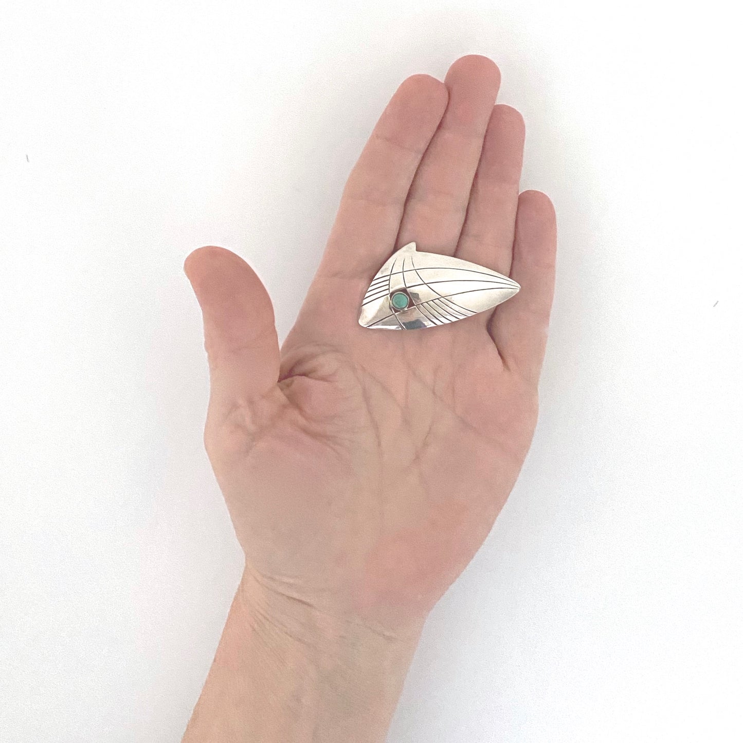 scale Elis Kauppi Kupittaan Kulta Finland vintage silver aventurine brooch Scandinavian Modernist jewelry design