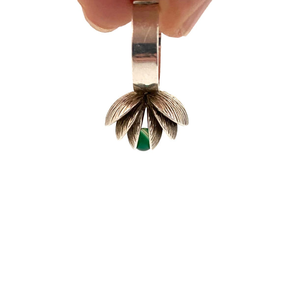 detail Elis Kauppi Kupittaan Kulta Finland vintage silver chrysoprase kinetic sphere ring Scandinavian Modernist jewelry design