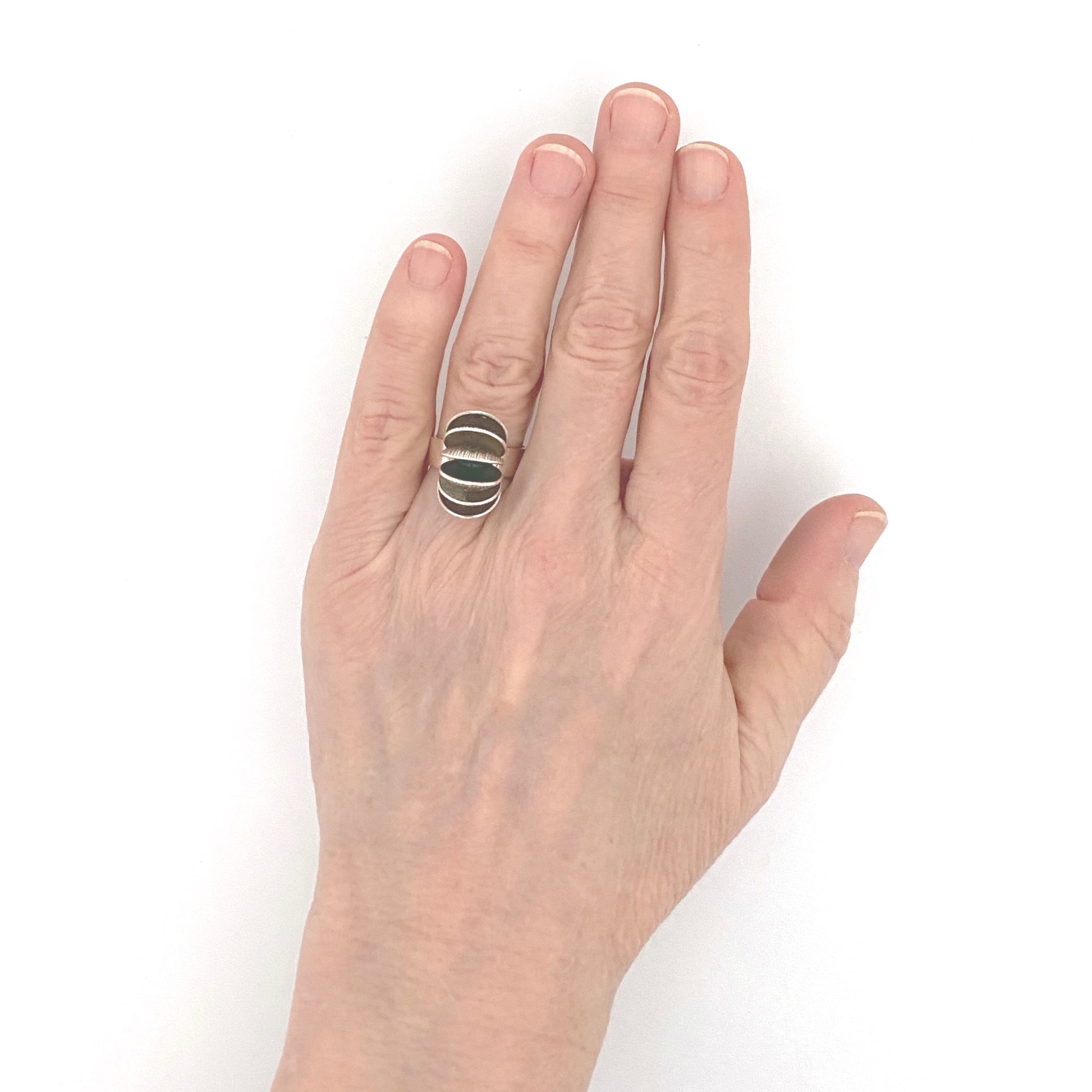 scale Elis Kauppi Kupittaan Kulta Finland vintage silver chrysoprase kinetic sphere ring Scandinavian Modernist jewelry design
