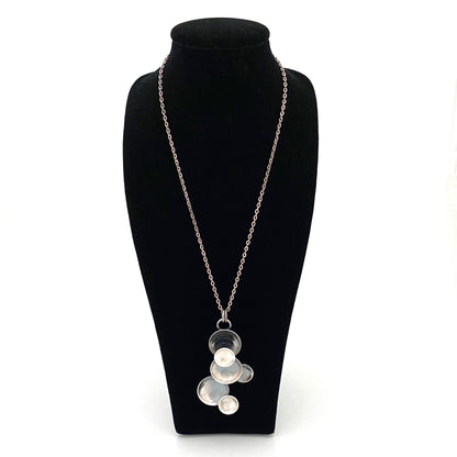 detail Elis Kauppi Kupittaan Kulta Finland vintage silver discs pendant necklace Scandinavian Modernist jewelry design