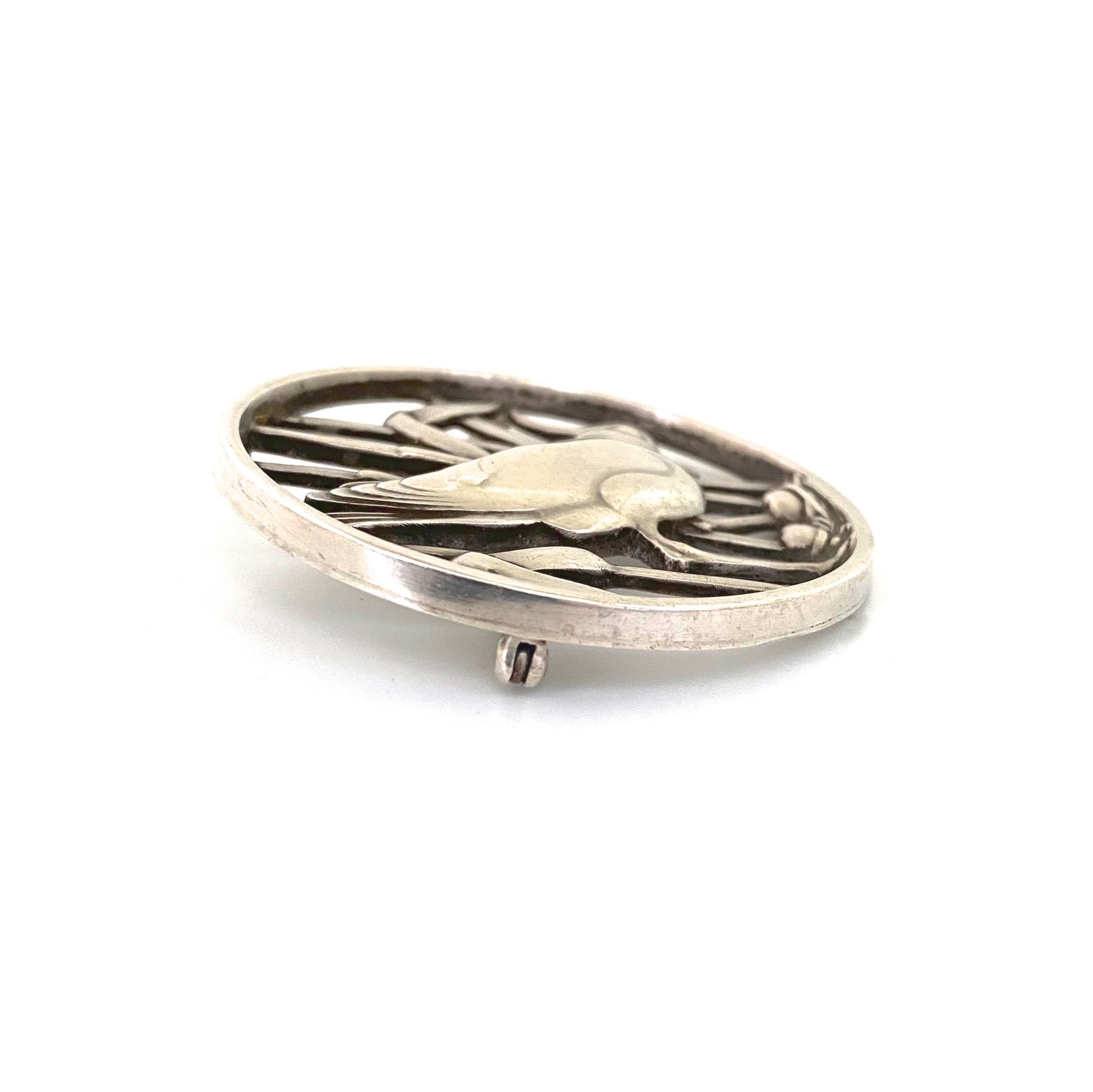 profile Georg Jensen Denmark vintage silver large nesting shore bird brooch 297 Hugo Lisberg Scandinavian jewelry design