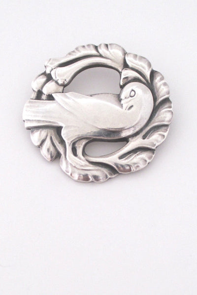 Georg Jensen Denmark classic bird brooch 123 by Kristian Mohl-Hansen medium size