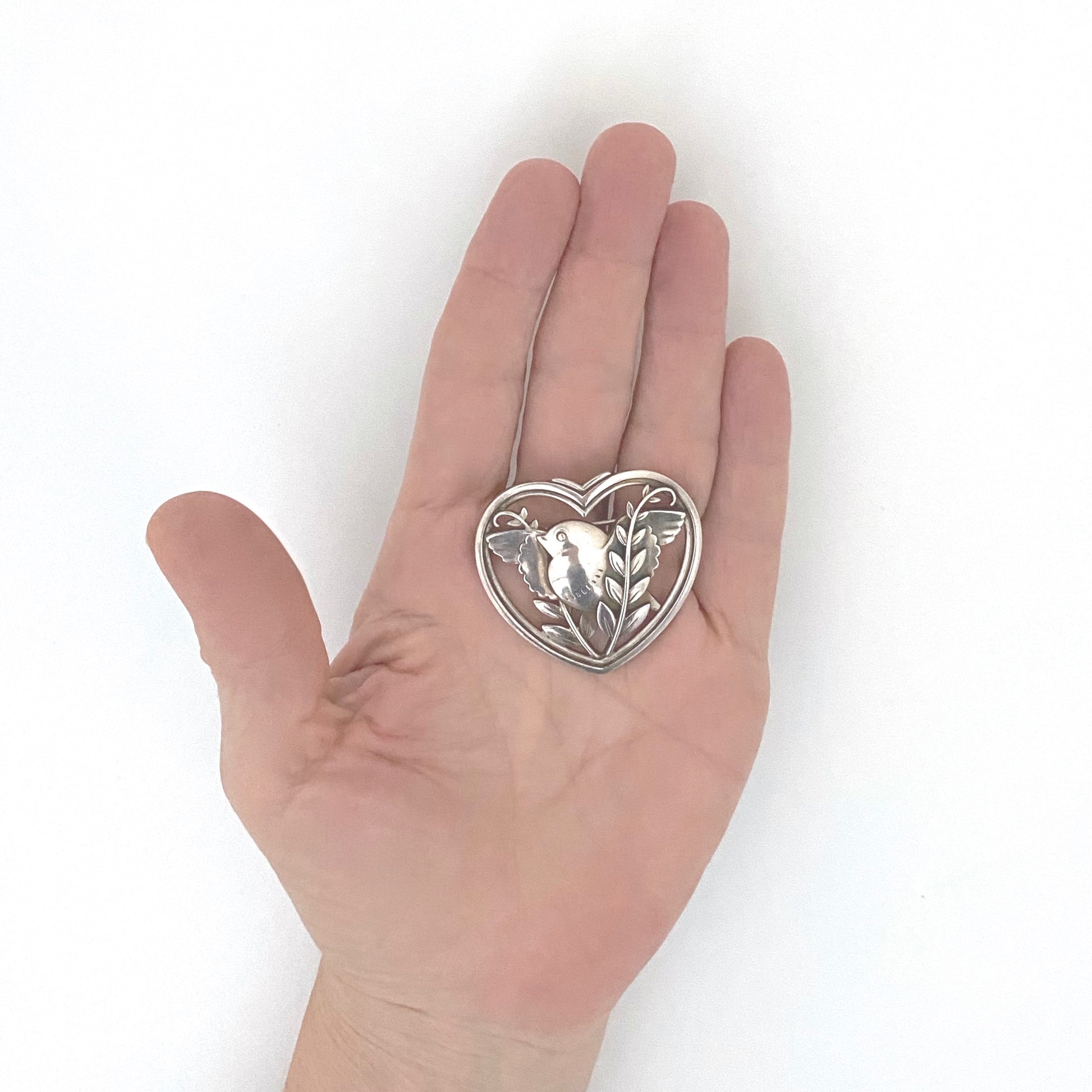 scale Georg Jensen Denmark vintage silver bird brooch 239 Arno Malinowski Danish Modernist jewelry design