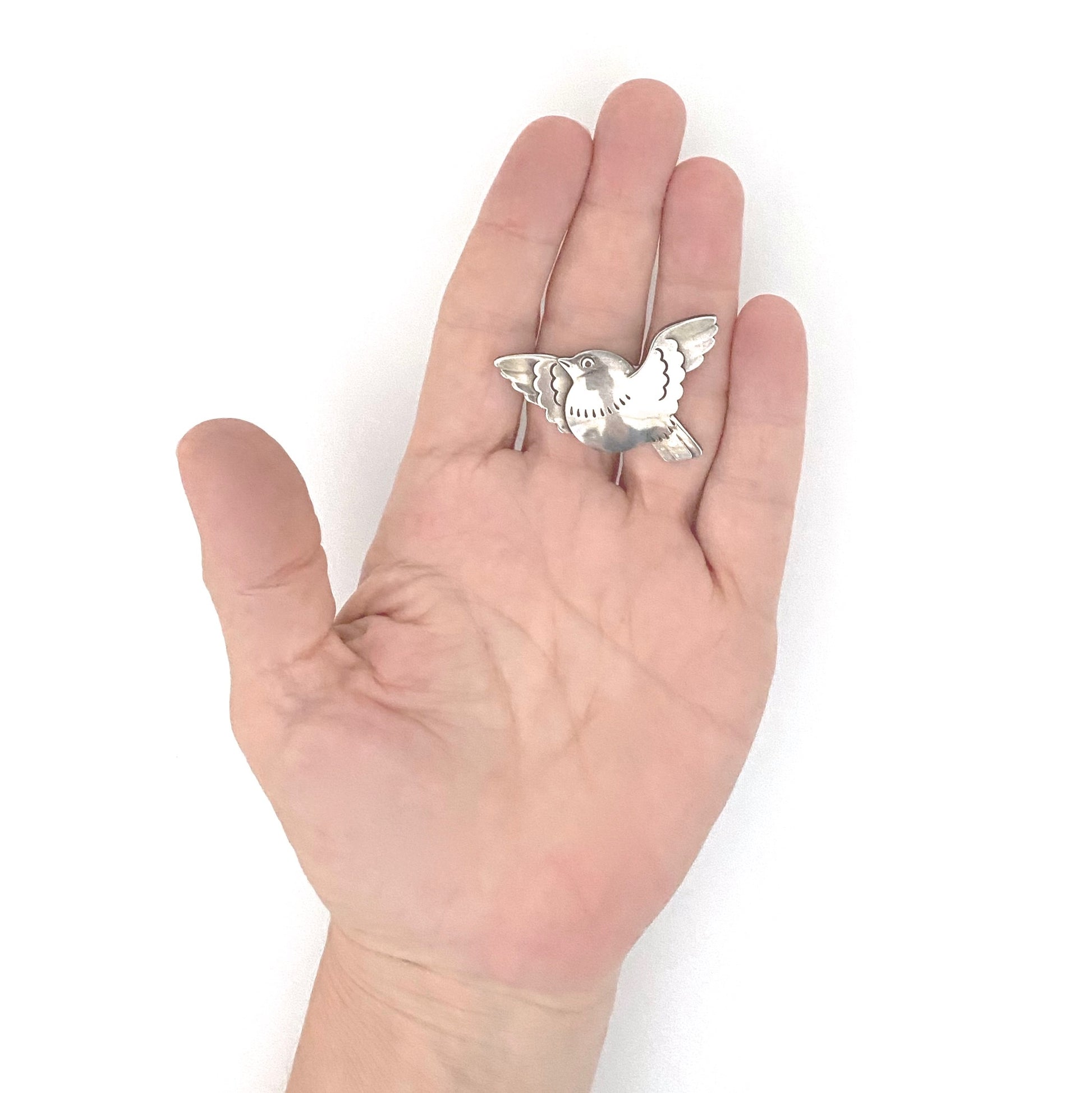 scale Georg Jensen Denmark vintage silver bird brooch 320 Arno Malinowski Scandinavian Modernist jewelry design