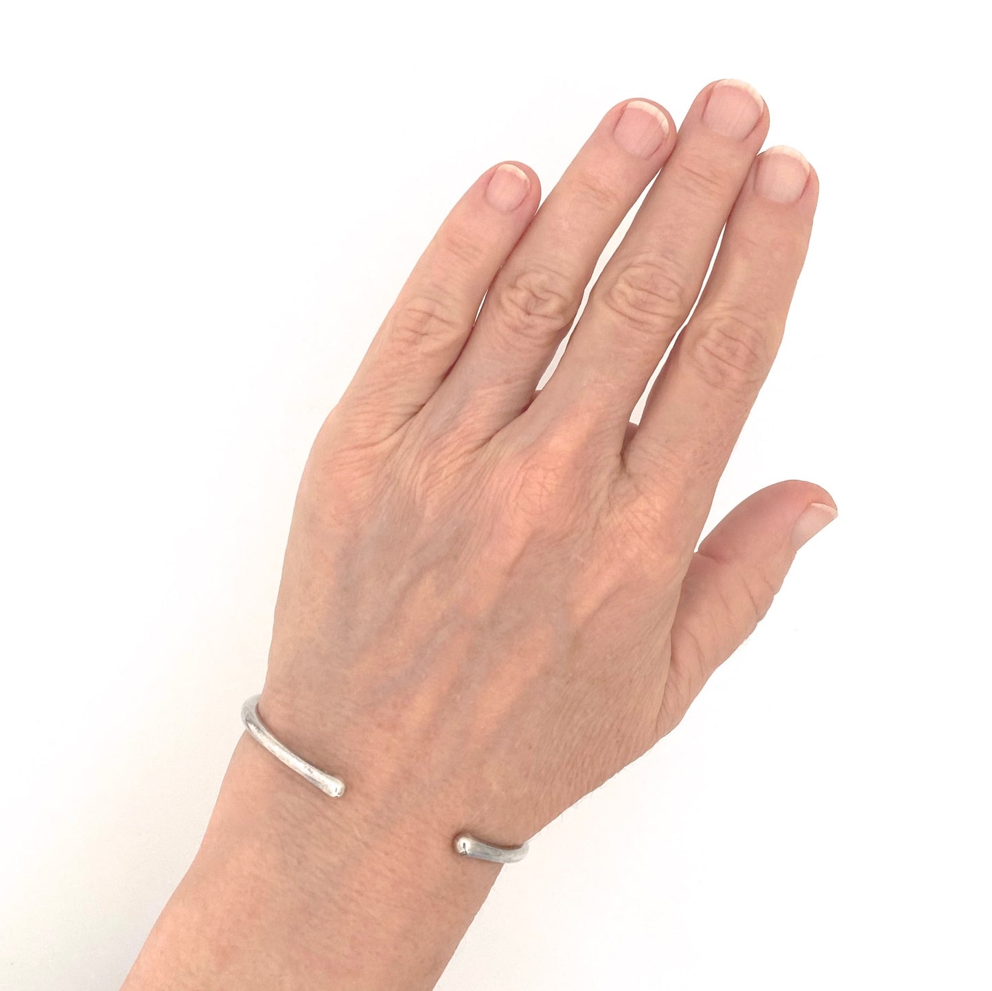 scale Georg Jensen Denmark vintage silver cuff bracelet 150 Flemming Eskildsen Scandinavian Modernist jewelry design