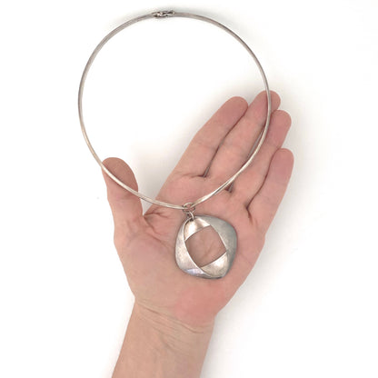 scale Georg Jensen Denmark vintage silver pendant necklace choker 368 Henning Koppel Scandinavian Modernist jewelry design
