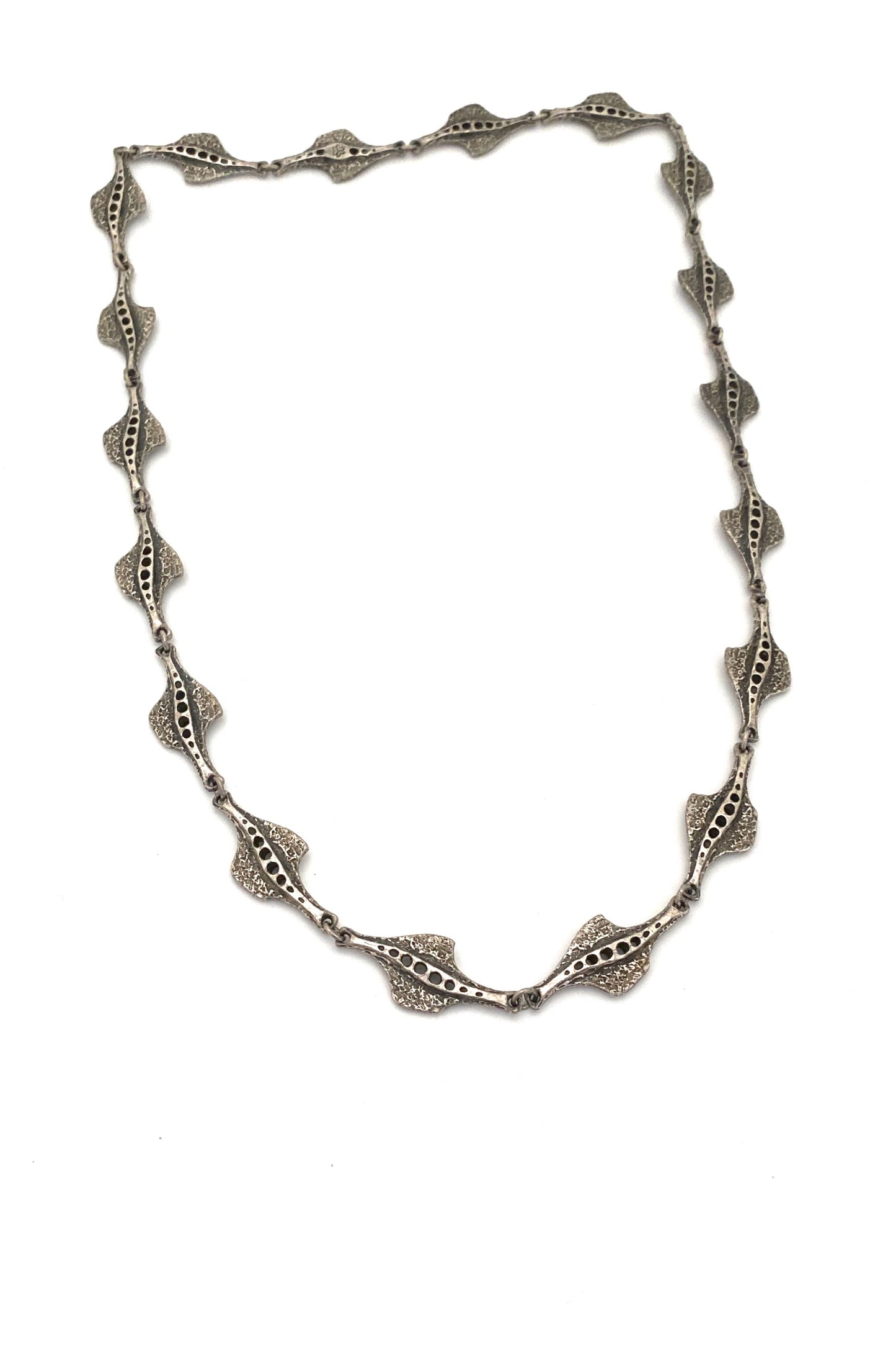 Guy Vidal Canada vintage brutalist pewter stingray long link chain necklace Canadian Modernist jewelry design