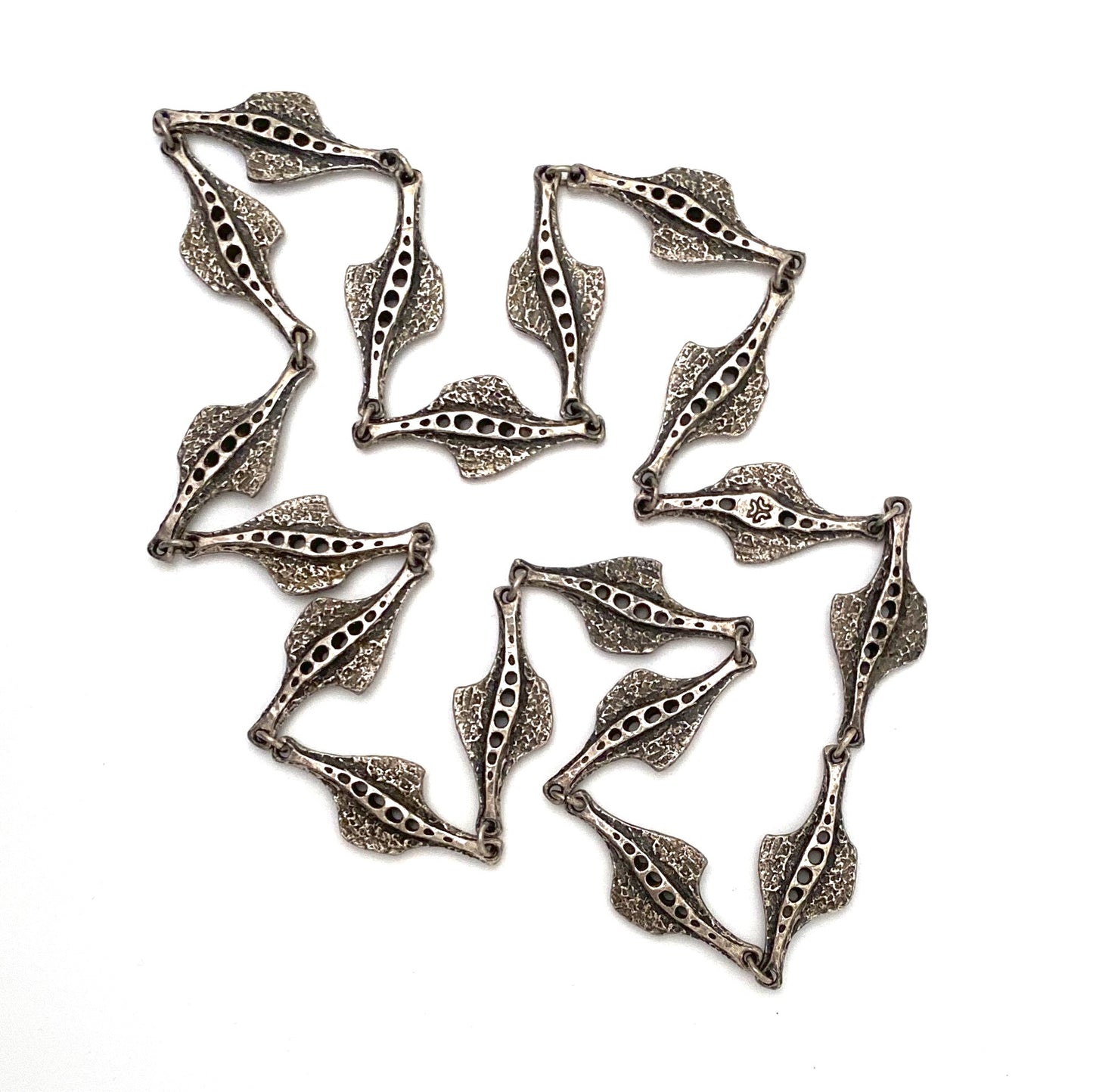 Guy Vidal 'stingray' long link chain necklace