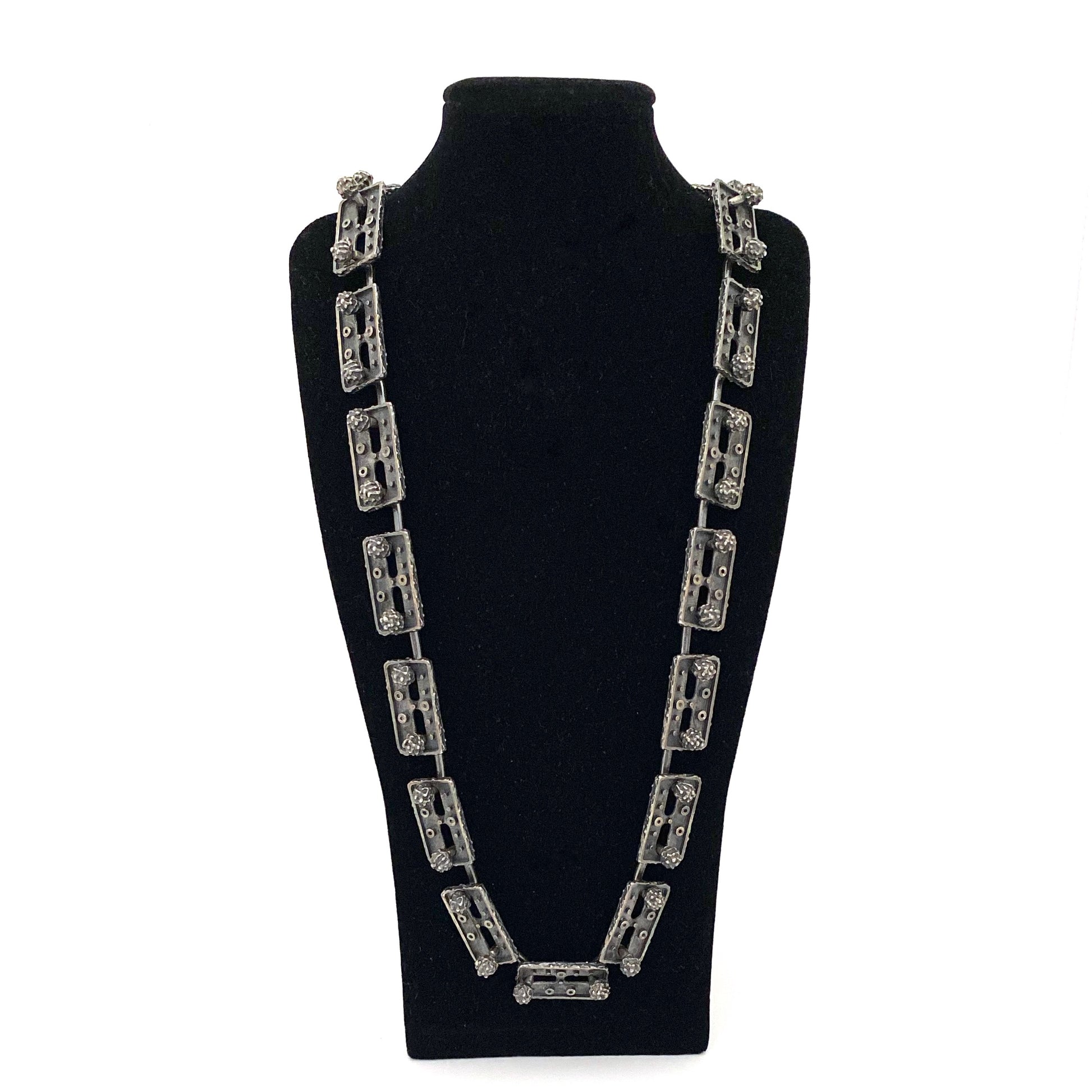detail Guy Vidal Canada vintage brutalist pewter belt necklace Canadian Modernist jewelry design