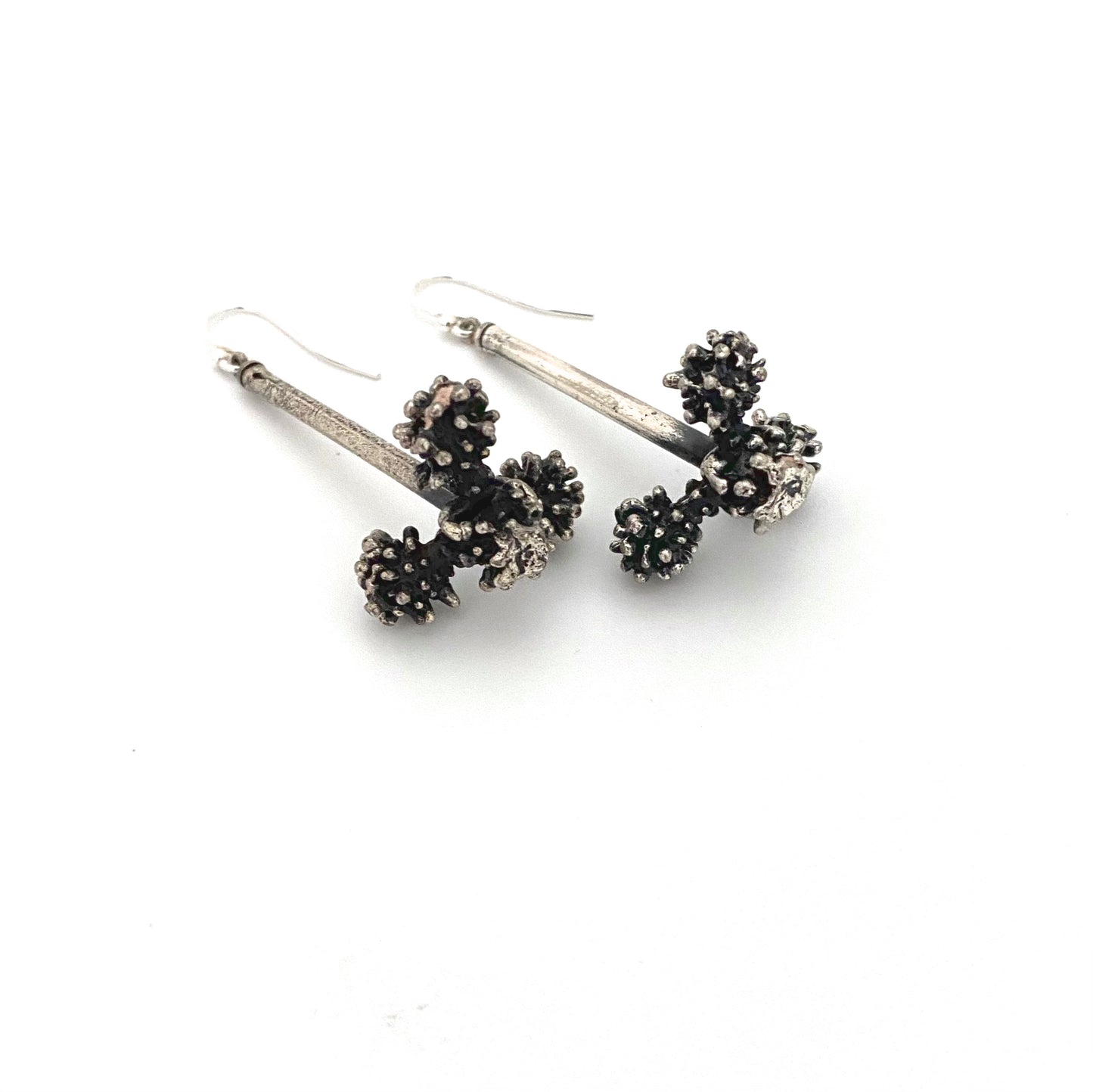 detail Guy Vidal Canada vintage brutalist pewter long drop earrings Modernist jewelry design