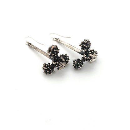 detail Guy Vidal Canada vintage brutalist pewter long drop earrings Modernist jewelry design