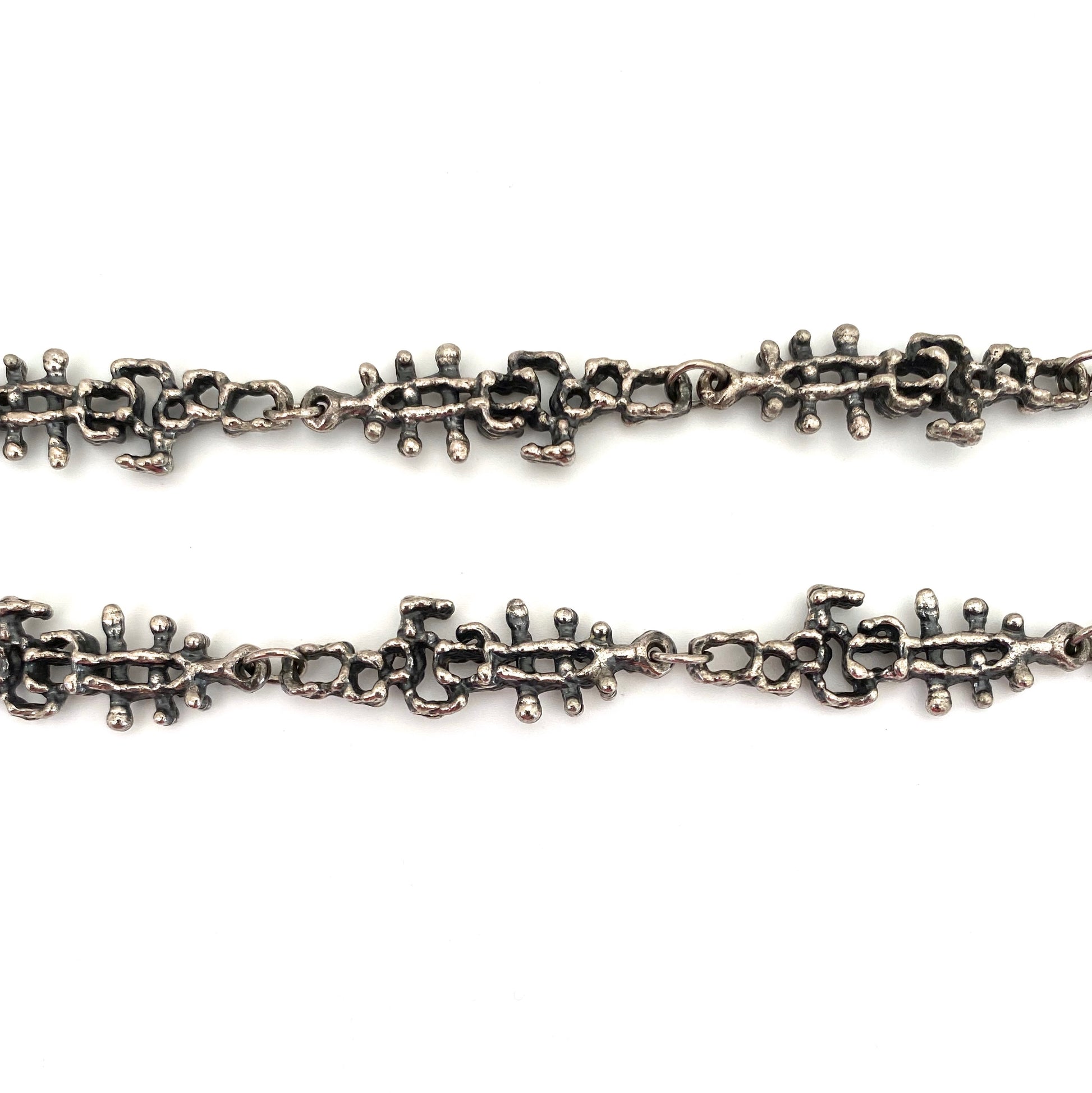 detail Guy Vidal Canada vintage brutalist pewter long link openwork chain necklace Canadian Modernist jewelry design