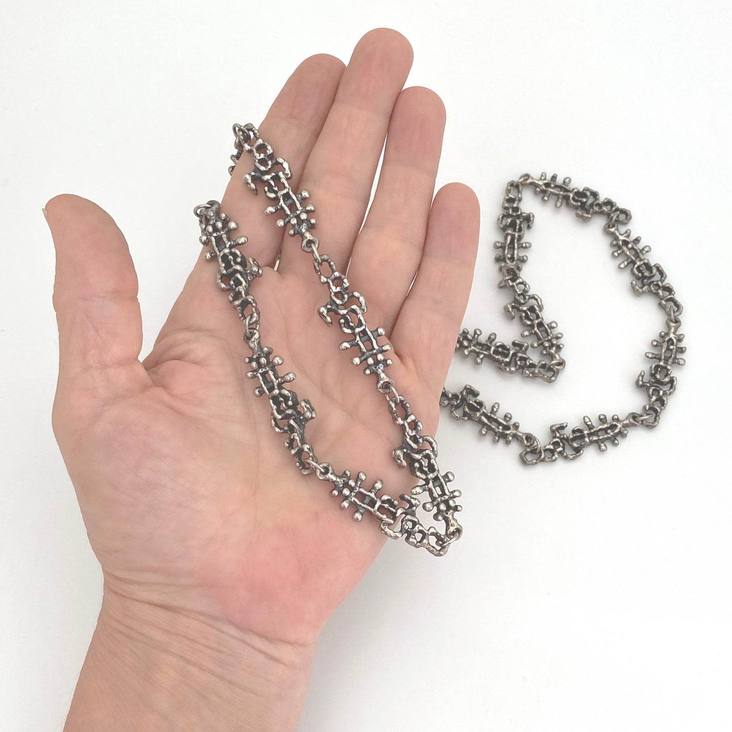 scale Guy Vidal Canada vintage brutalist pewter long link openwork chain necklace Canadian Modernist jewelry design