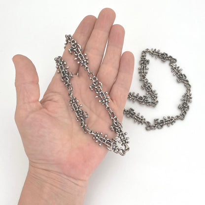 scale Guy Vidal Canada vintage brutalist pewter long link openwork chain necklace Canadian Modernist jewelry design