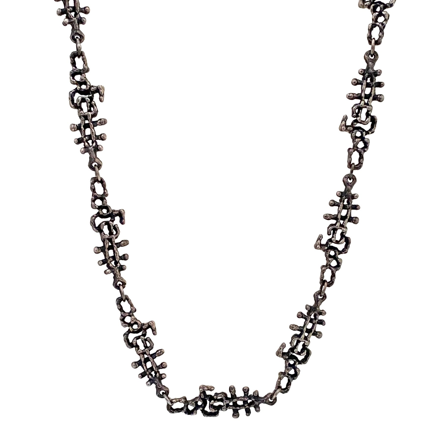 detail Guy Vidal Canada vintage brutalist pewter openwork long link chain necklace Canadian jewelry design