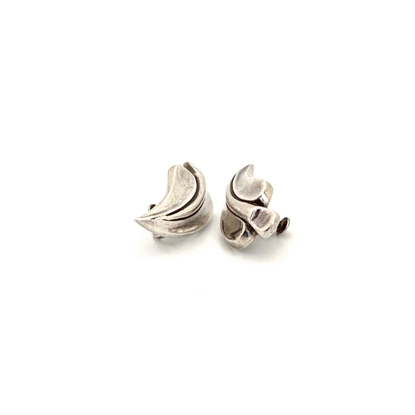 profile Antonio Pineda Taxco Mexico vintage silver leaf earrings Modernist jewelry design