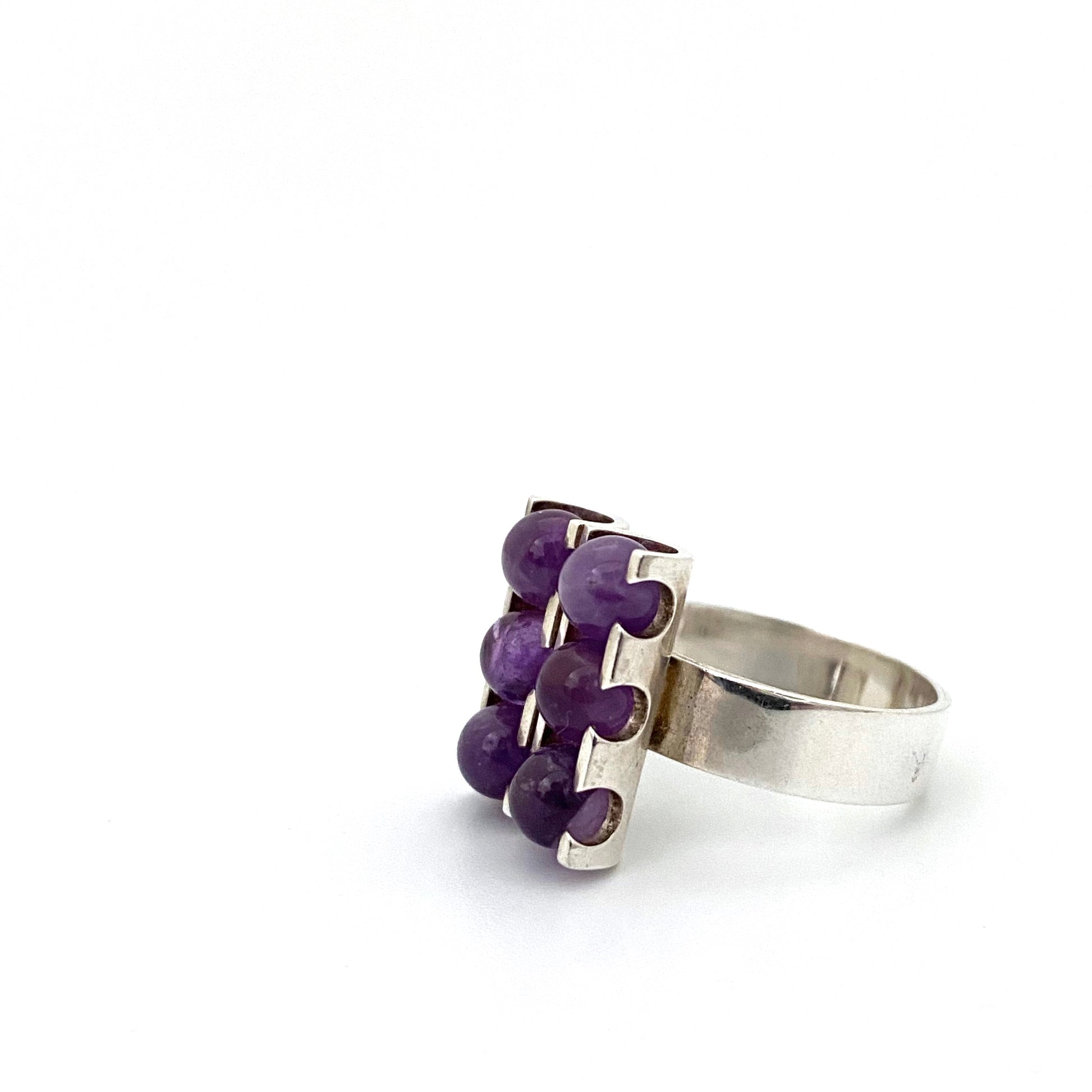 detail Elis Kauppi Kupittaan Kulta Finland vintage silver amethyst six 6 spheres ring Scandinavian Modernist jewelry design