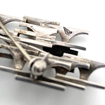 Rey Urban silver openwork dimensional brooch
