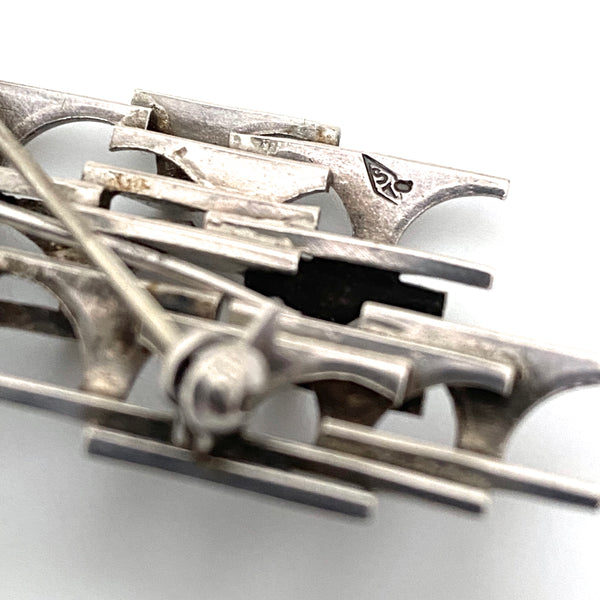 Rey Urban silver openwork dimensional brooch