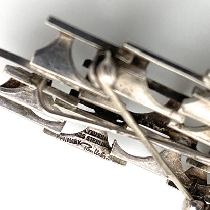 Rey Urban silver openwork dimensional brooch