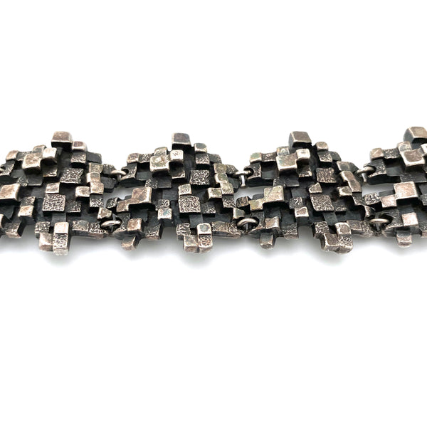 detail Guy Vidal Canada vintage brutalist pewter textured cubes panel link bracelet Canadian jewelry design