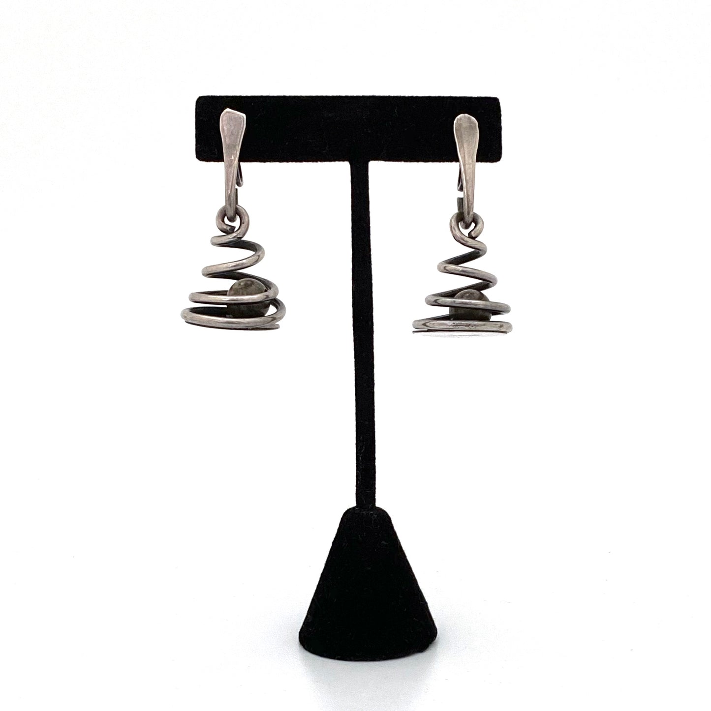 detail Art Smith USA vintage silver spiral kinetic drop earrings American Modernist jewelry design