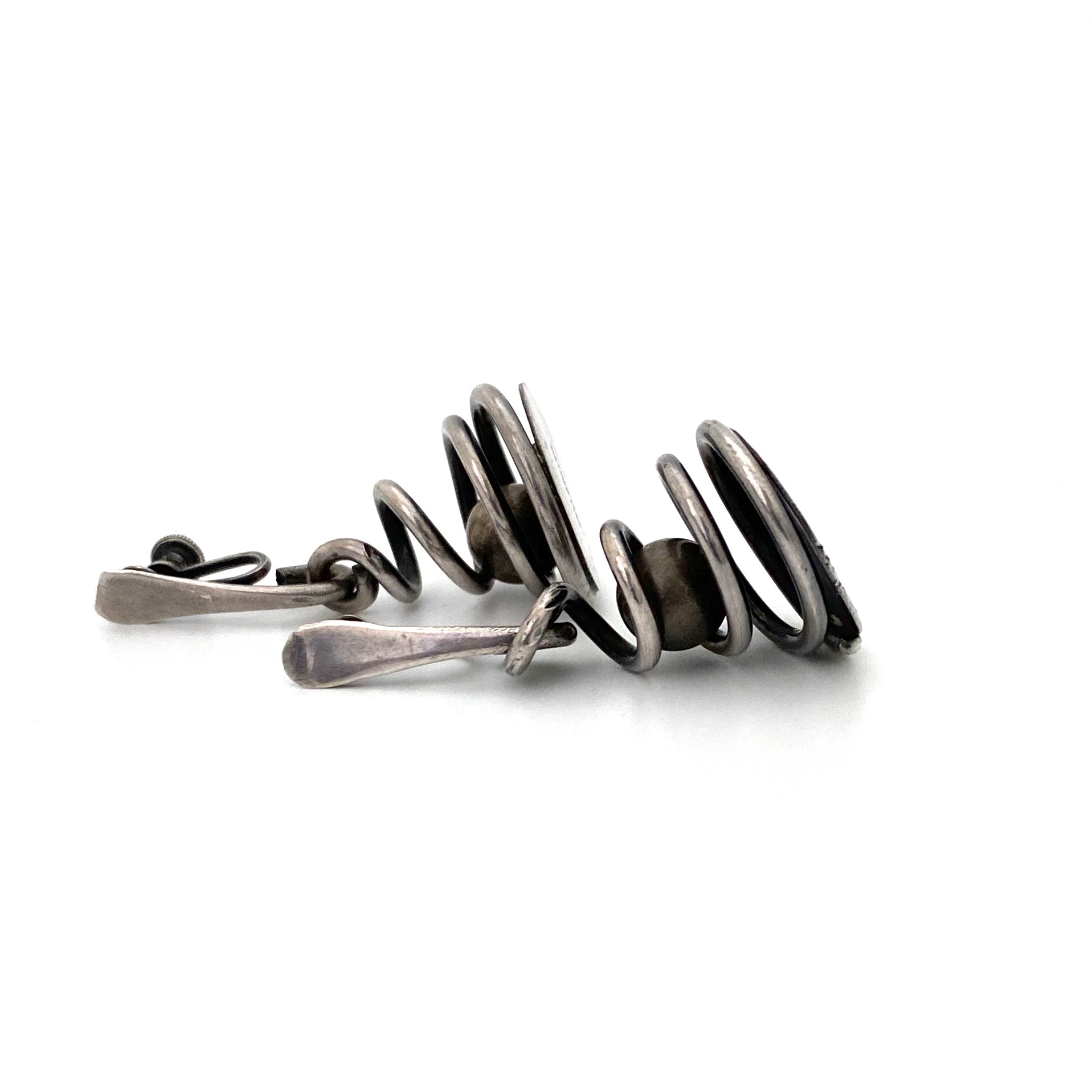 profile Art Smith USA vintage silver spiral kinetic drop earrings American Modernist jewelry design