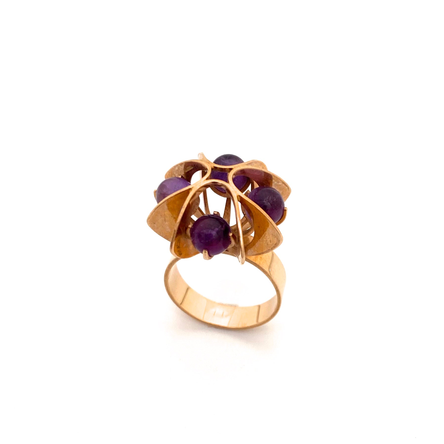 detail Kuupittaan Kulta Elis Kauppi 14k gold amethyst ring Scandinavian Modernist jewelry design