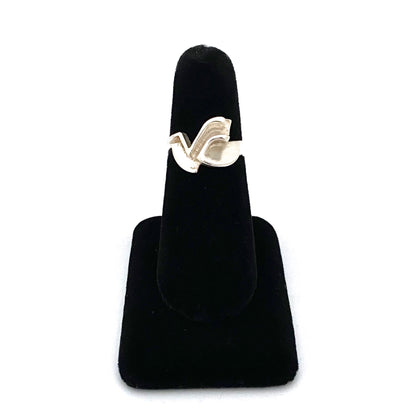 detail Lapponia Finland vintage silver sculptural ring Zoltan Popovits Scandinavian Modern jewelry design