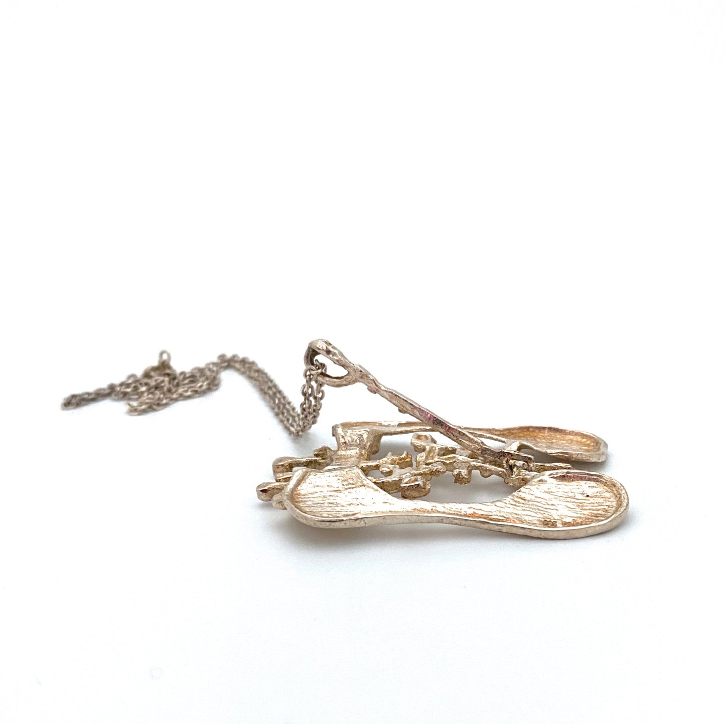 relo large articulated pendant necklace