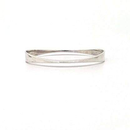 Plus Studios / Norway Design hammered silver bangle ~ Tone Vigeland