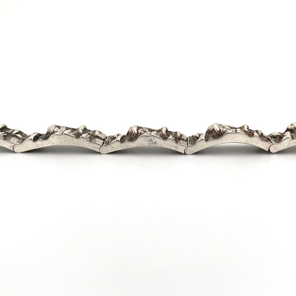 profile Matti Hyvarinen MJH Finland vintage textured silver link bracelet Scandinavian Modernist jewelry design