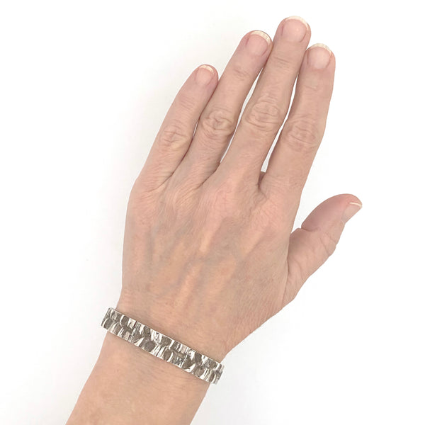 scale Matti Hyvarinen MJH Finland vintage textured silver link bracelet Scandinavian Modernist jewelry design