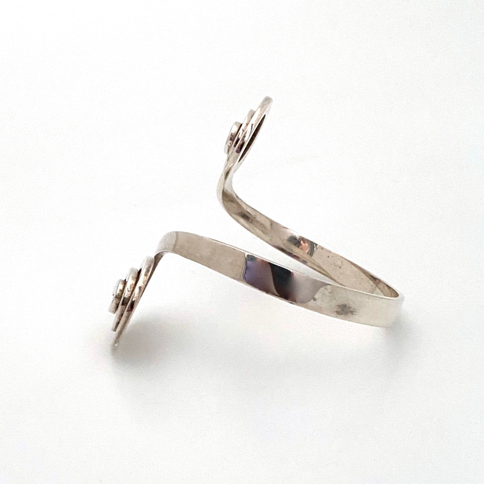 profile Puig Doria Spain vintage silver dimensional spirals cuff bracelet Modernist jewelry design