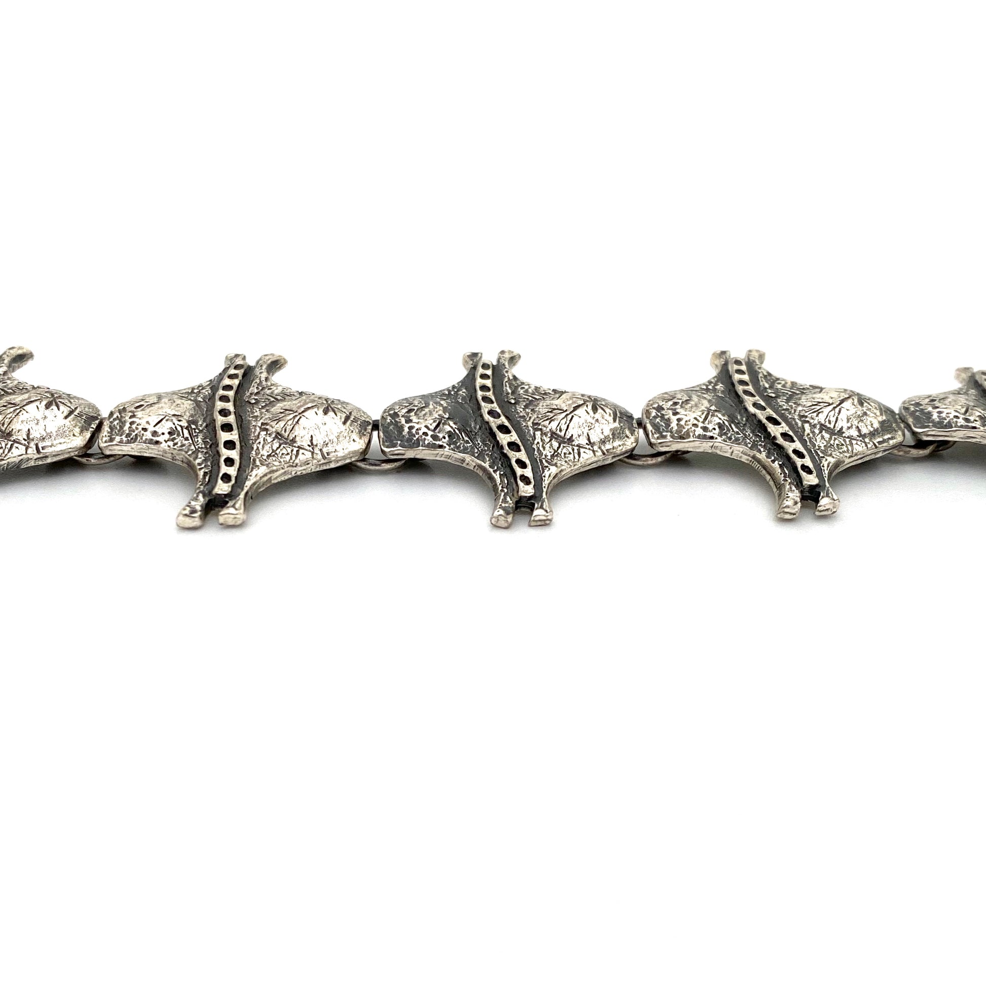 profile Guy Vidal Canada vintage brutalist pewter stingray panel link bracelet Canadian Modernist jewelry design