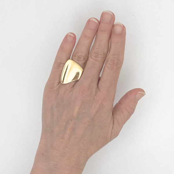 scale Walter Schluep Canada vintage heavy gold sleek ring Modernist art jewelry design