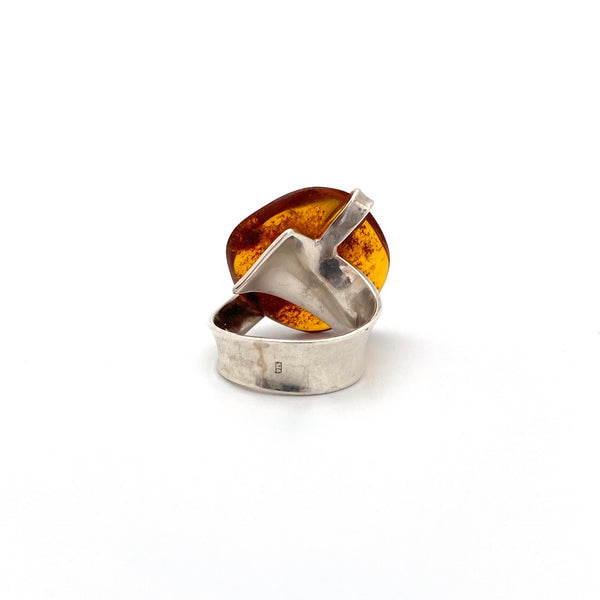 vintage swirling silver and large amber ring